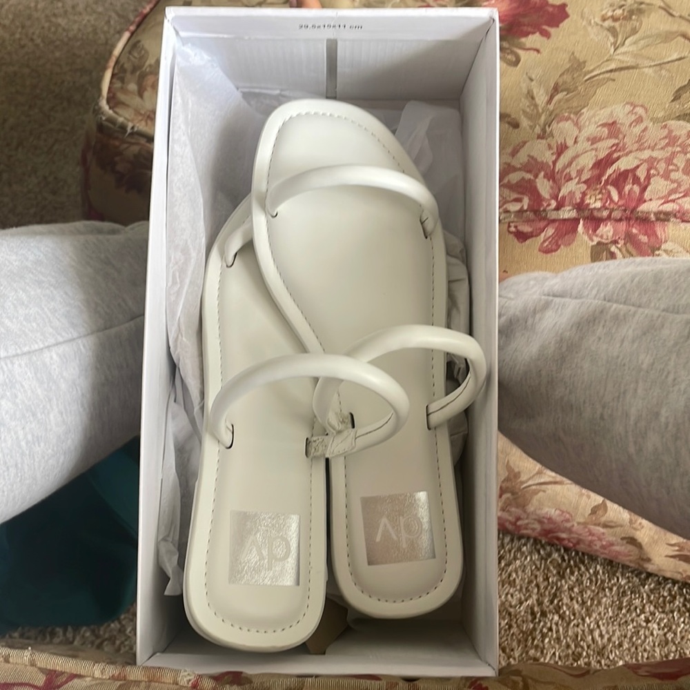 Dolce vita Francesca’s sandals!!